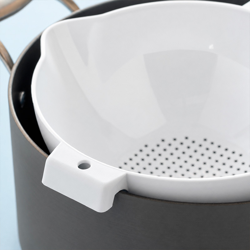 Tupperware vergiet met haakje voor aan pan